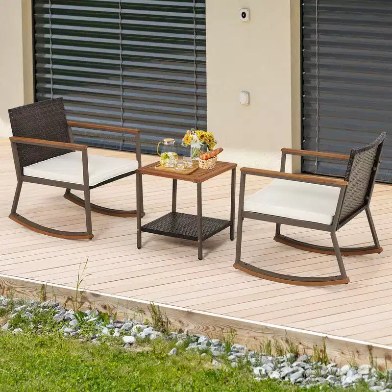 Costway Ensemble de Bistrot 3 Pièces avec Fauteuils à Bascule en Rotin de Patio, Coussins d'Accoudoirs et Table avec Étagère de Rangement Bleu Marine/Gris/Blanc Cassé