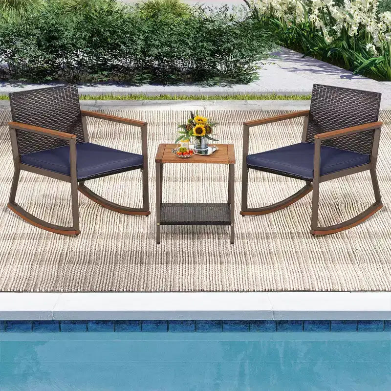 Costway Ensemble de Bistrot 3 Pièces avec Fauteuils à Bascule en Rotin de Patio, Coussins d'Accoudoirs et Table avec Étagère de Rangement Bleu Marine/Gris/Blanc Cassé