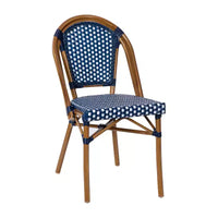 Flash Furniture Bordeaux Table de bistrot commerciale 31,5 po d'intérieur/extérieur, en rotin PE, dessus en verre avec 4 chaises empilables