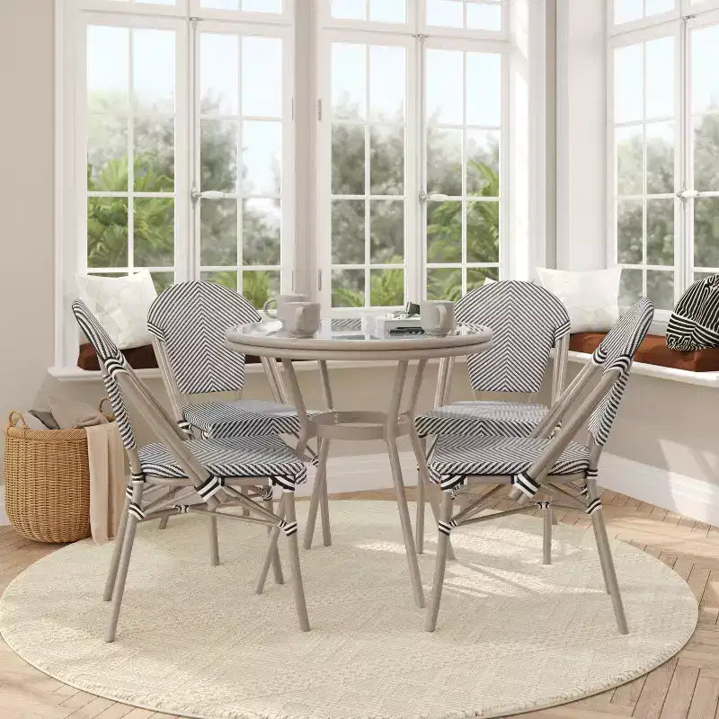 Flash Furniture Marseille Ensemble de table de bistrot commerciale 31,5" intérieur/extérieur, dessus en verre avec 4 chaises empilables en textilène