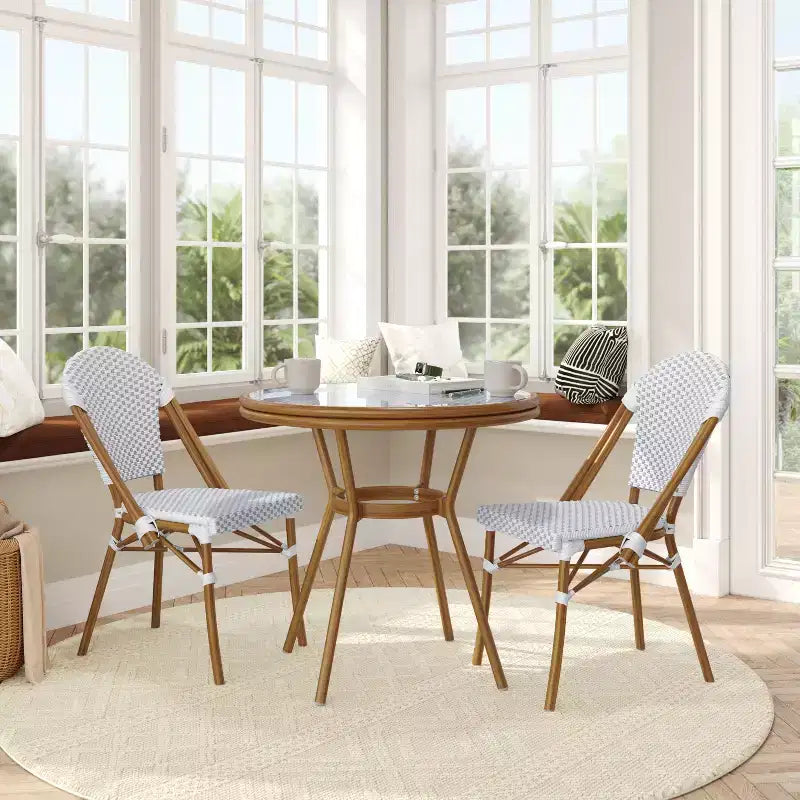 Flash Furniture Lourdes Table bistro commerciale intérieur/extérieur 31,5, en résine tressée PE, plateau en verre avec 2 chaises empilables