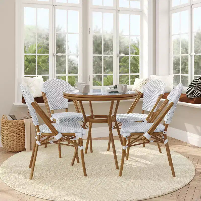 Flash Furniture Lourdes Table de bistrot commerciale intérieur/extérieur 31,5 po, rotin PE, dessus en verre avec 4 chaises empilables