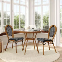 Flash Furniture Lourdes Bistro commercial d'intérieur/extérieur Table 31,5, résine tressée PE noir et blanc, plateau en verre avec 2 chaises empilables