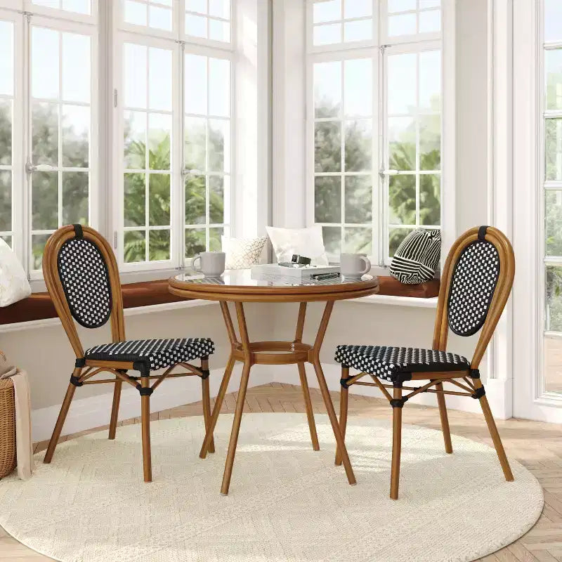 Flash Furniture Lourdes Bistro commercial d'intérieur/extérieur Table 31,5, résine tressée PE noir et blanc, plateau en verre avec 2 chaises empilables