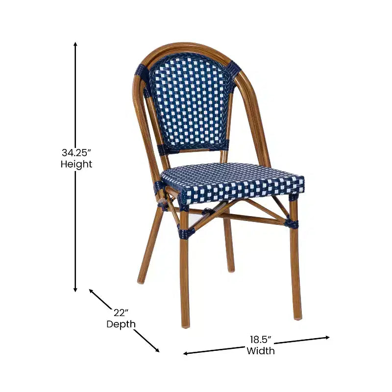 Table de style bistro Sacha Merrick Lane avec plateau en verre, rotin PE, 4 chaises empilables et structure en métal finition bambou pour usage intérieur/extérieur