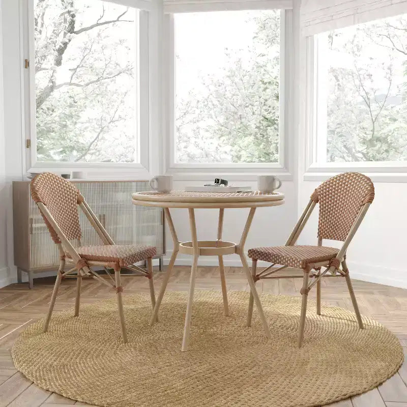 Merrick Lane Table de style bistrot Mael avec plateau en verre, textilène, 2 chaises empilables et cadre en métal finition bambou pour utilisation intérieure/extérieure