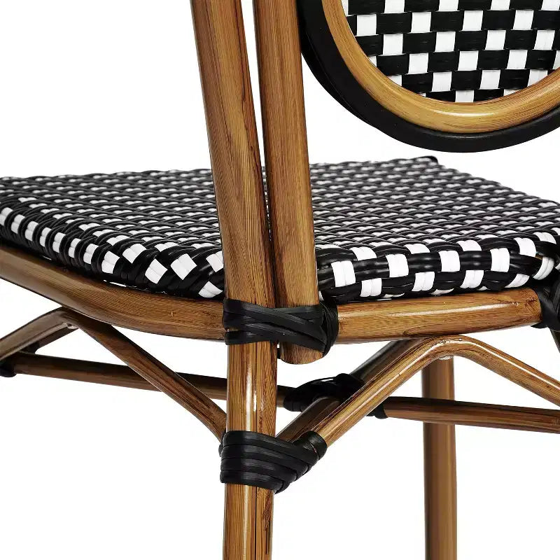 Chaise bistrot empilable Thonet Merrick Lane Celia, assise en rotin PE et cadre en métal pour usage intérieur/extérieur