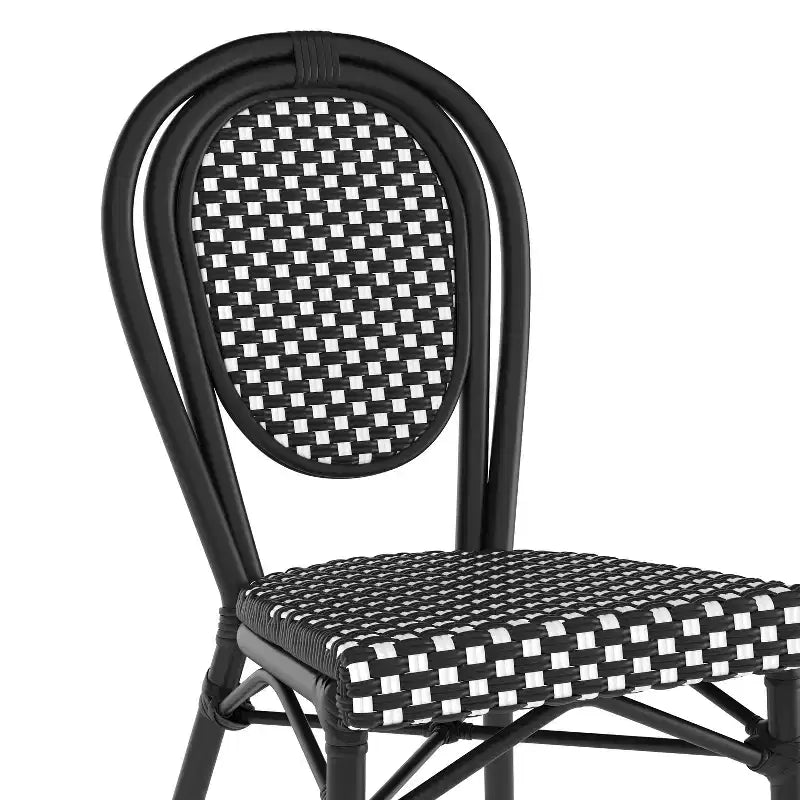 Chaise bistrot empilable Thonet Merrick Lane Celia, assise en rotin PE et cadre en métal pour usage intérieur/extérieur