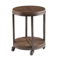 Table d'appoint ronde en bois marron industriel avec étagère SEI Furniture Kenya