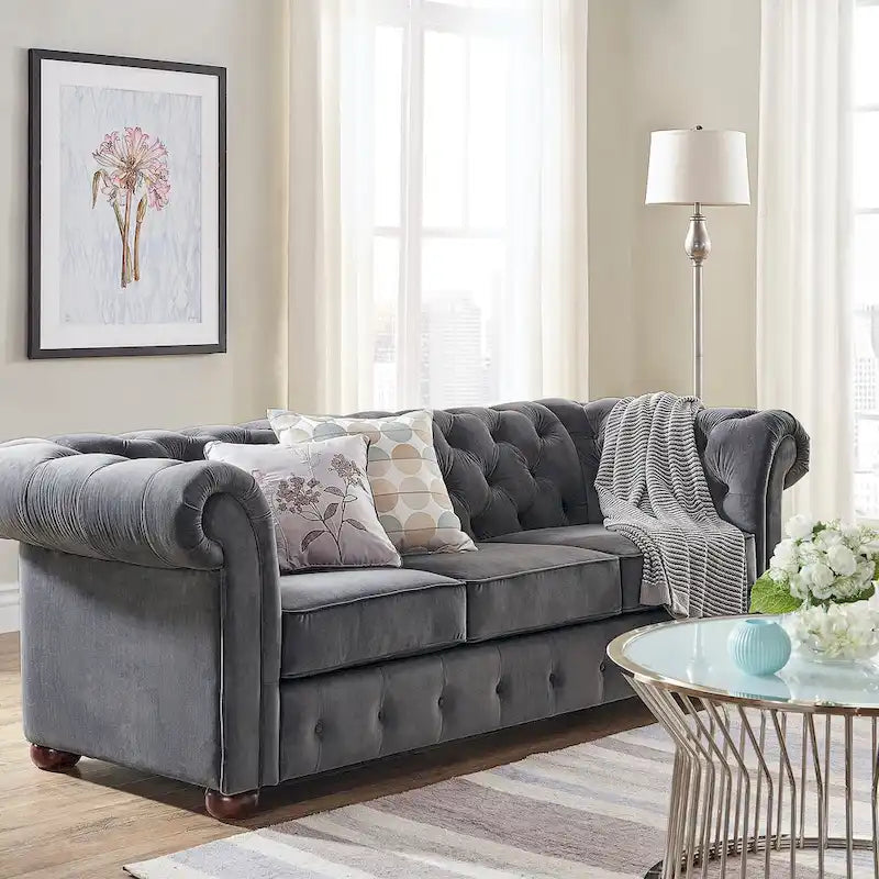 Canapé Chesterfield Gdansk avec accoudoirs arrondis et capitonnés