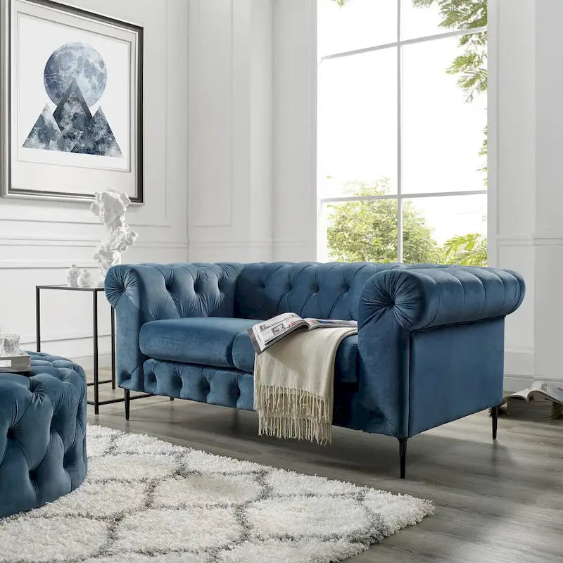 Corvus Prato Causeuse Chesterfield capitonnée en velours avec accoudoirs roulés