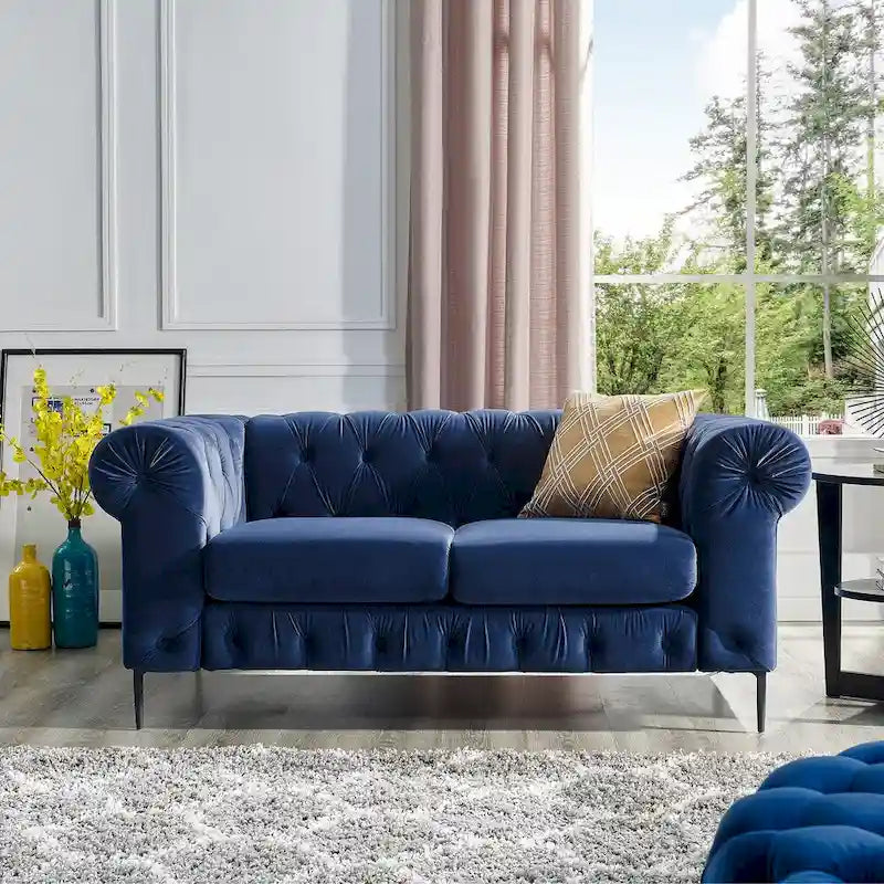 Corvus Prato Causeuse Chesterfield capitonnée en velours avec accoudoirs roulés