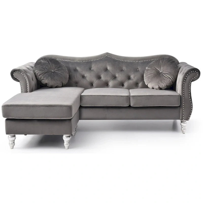 Canapé d'angle chesterfield en velours Hollywood de 81 po avec 2 coussins décoratifs – 81L x 35W x 34H