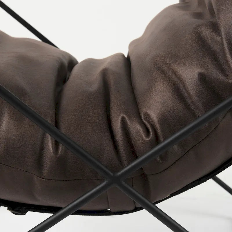 Fauteuil d'appoint Leonidas en similicuir noir avec cadre en métal noir