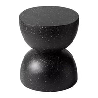 LeisureMod Serie Sage Table d'appoint minimaliste en pierre composite en forme de sablier, table d'appoint moderne pour interieur ou patio, design durable pour petits espaces