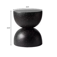 LeisureMod Serie Sage Table d'appoint minimaliste en pierre composite en forme de sablier, table d'appoint moderne pour interieur ou patio, design durable pour petits espaces