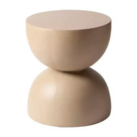 LeisureMod Serie Sage Table d'appoint minimaliste en pierre composite en forme de sablier, table d'appoint moderne pour interieur ou patio, design durable pour petits espaces