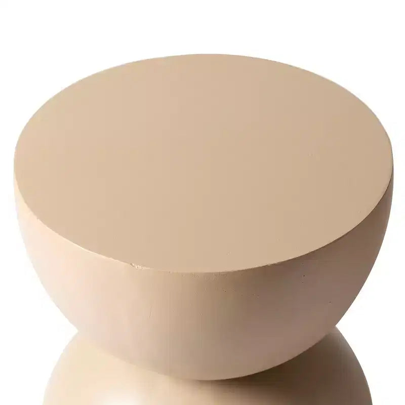 LeisureMod Serie Sage Table d'appoint minimaliste en pierre composite en forme de sablier, table d'appoint moderne pour interieur ou patio, design durable pour petits espaces