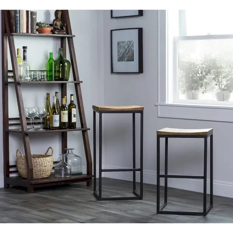 Tabouret sans dossier en bois et fer Jarrell de Carbon Loft