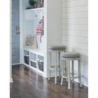 Tabouret de bar pivotant à 360° hauteur comptoir 66 cm NewRidge Home Victoria