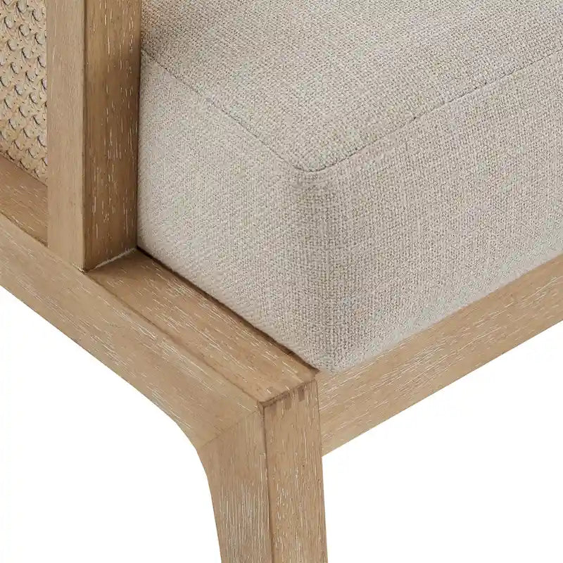 Fauteuil d'appoint en canne à tissu avec finition naturelle Celann par iNSPIRE Q Modern