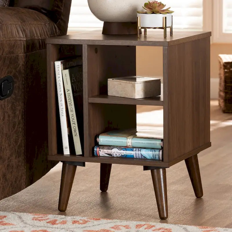 Table d'appoint moderne en noyer Carson Carrington Bankekind