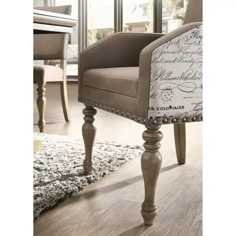 Ensemble de salle à manger 8 pièces Roundhill Furniture Birmingham avec table, banc à têtes de clou et fauteuils, couleur Driftwood