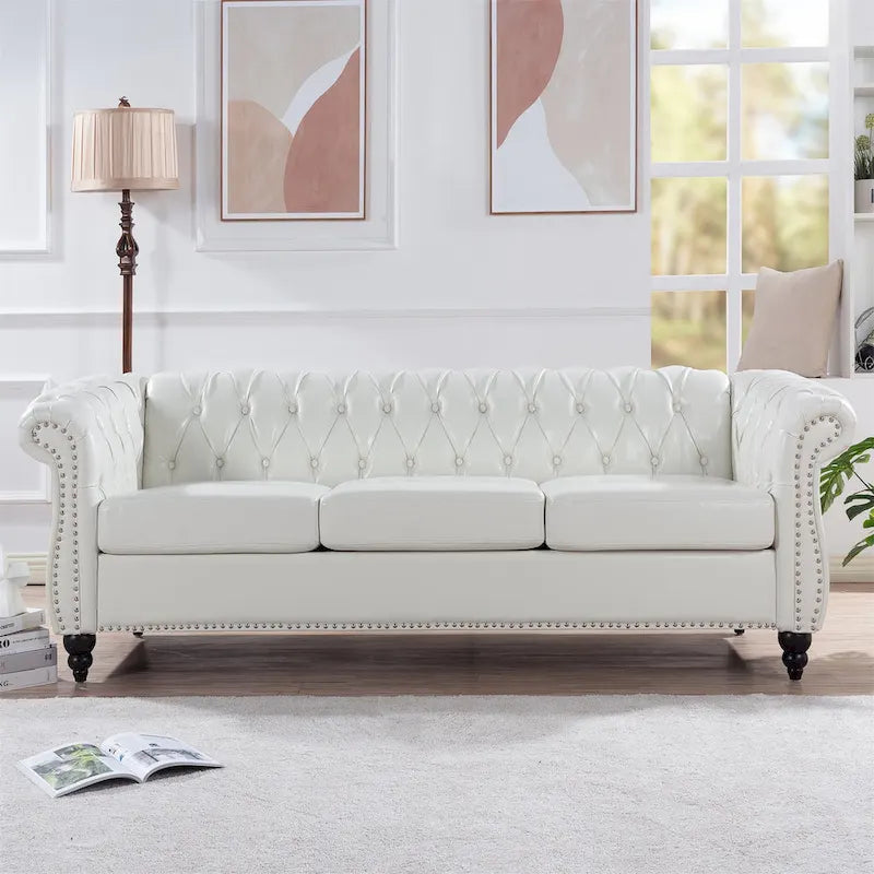 Canapé 3 places Chesterfield avec accoudoirs roulés (modèle 84)
