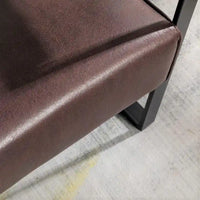 Chaise à accoudoirs en métal rembourrée en polyuréthane/microfibre Hosam 25.4 de US Pride Furniture