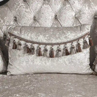 Fauteuil traditionnel Clarissa de Furniture of America avec dossier capitonné et coussin décoratif