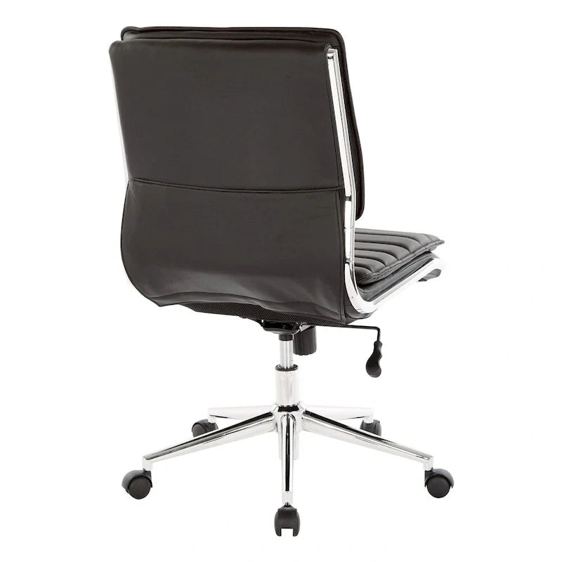 Chaise de manager professionnelle à dossier moyen sans accoudoirs en similicuir avec base chromée