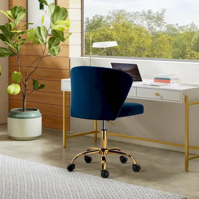 Chaise de travail de bureau ergonomique moderne à dossier enveloppant en velours Ilia à pivotement 360 degrés avec dossier capitonné à canaux par HULALA HOME