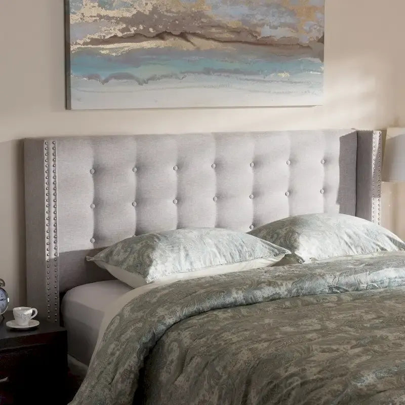 Tête de lit contemporaine en tissu à ailes de Baxton Studio