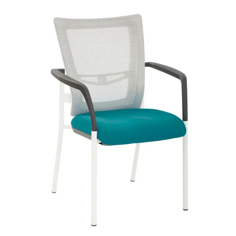 ProGrid ? Chaise visiteur à dossier en maille avec assise en tissu noir rembourré, accoudoirs et cadre de finition blanche