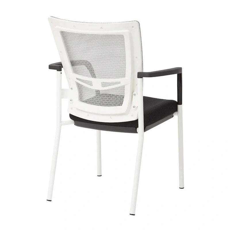 ProGrid ? Chaise visiteur à dossier en maille avec assise en tissu noir rembourré, accoudoirs et cadre de finition blanche