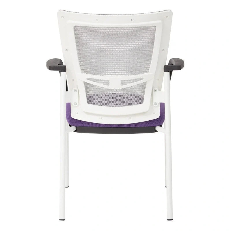 ProGrid ? Chaise visiteur à dossier en maille avec assise en tissu noir rembourré, accoudoirs et cadre de finition blanche