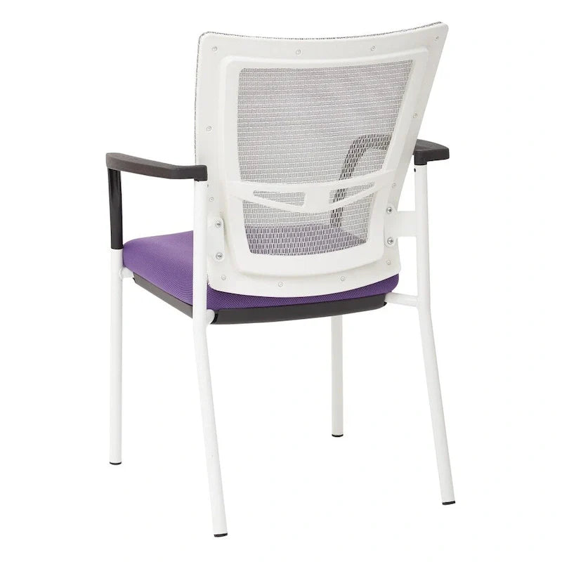 ProGrid ? Chaise visiteur à dossier en maille avec assise en tissu noir rembourré, accoudoirs et cadre de finition blanche