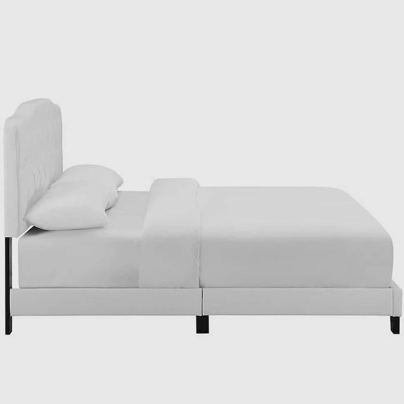 Lit plateforme Dayton grand format en cuir blanc avec tête de lit capitonnée