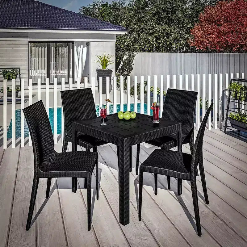 LeisureMod Mace Ensemble bistro d'extérieur 5 pièces style mid-century moderne - Table ronde blanche avec 4 chaises empilables