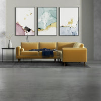 Canapé d'angle symétrique en velours doré Flavio Mid-Century avec coussins de dossier