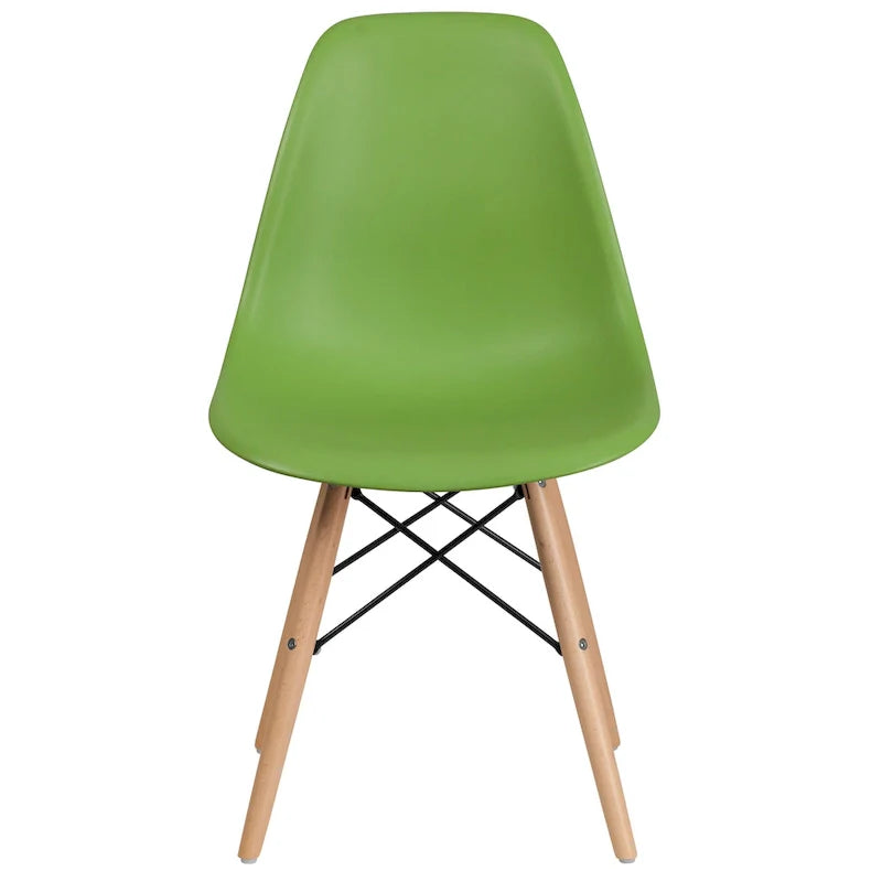 Chaise en plastique avec pieds en bois
