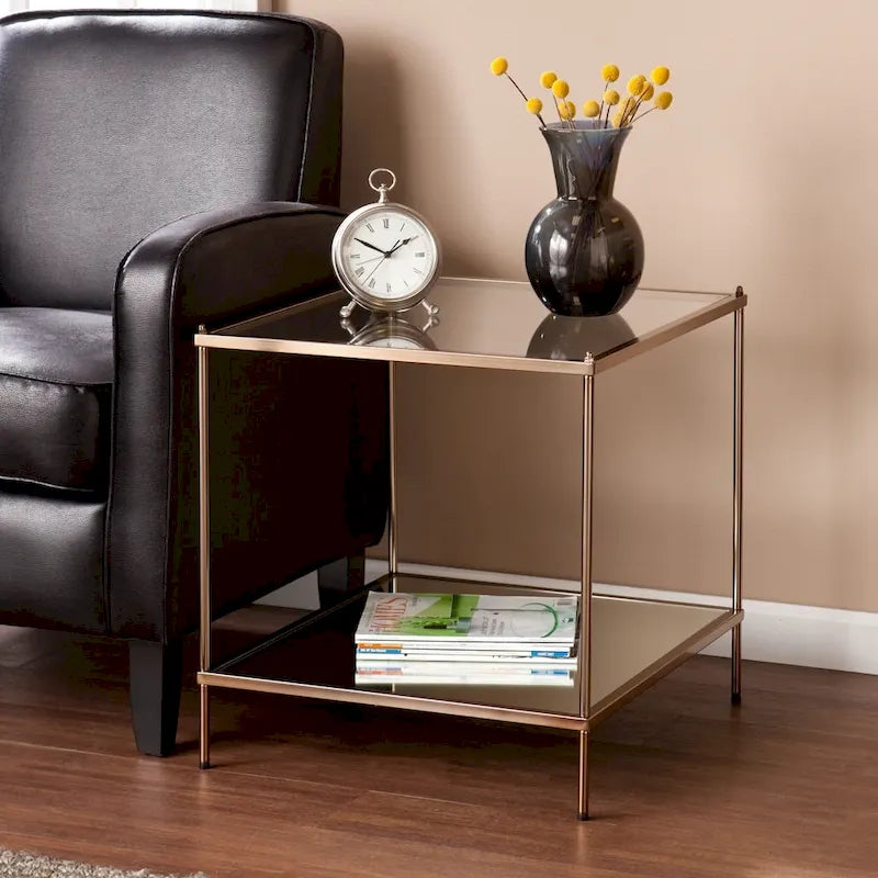 Table d'appoint Glam en verre SEI Furniture Grant