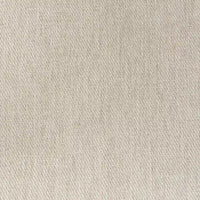 Chaise de salle à manger Clara à assise en tissu crème, dossier cannage et structure en bois massif brun clair