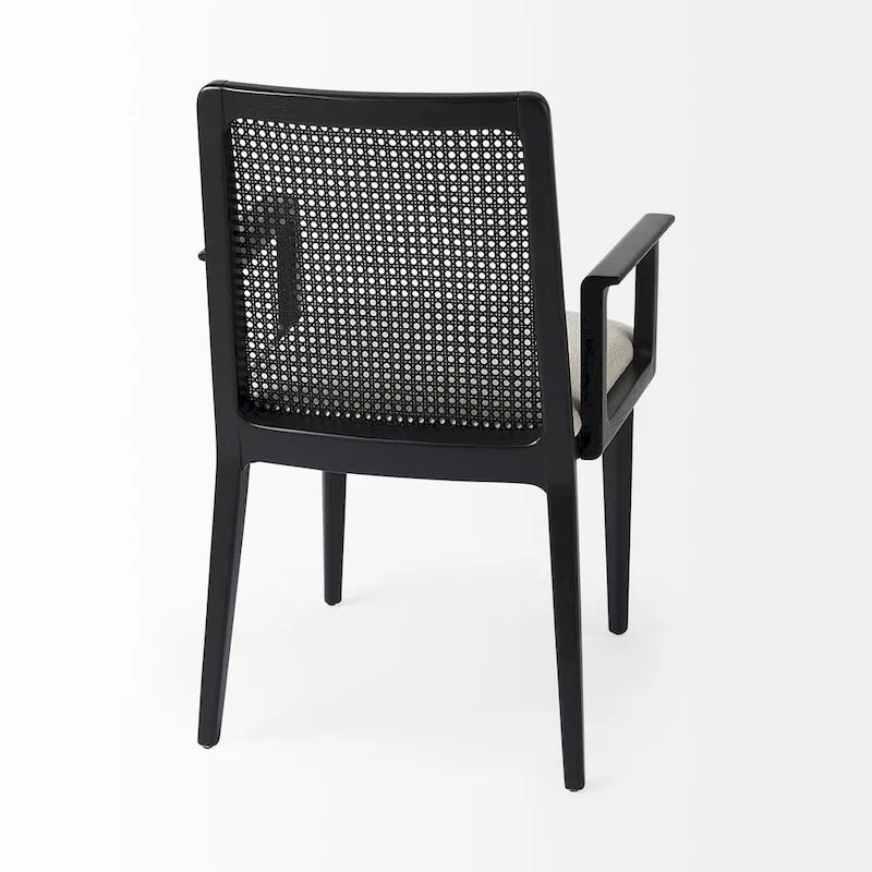 Chaise de salle à manger Clara à assise en tissu crème, dossier cannage et structure en bois massif brun clair
