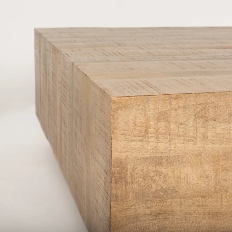 Table basse flottante carrée en bois massif Hayden