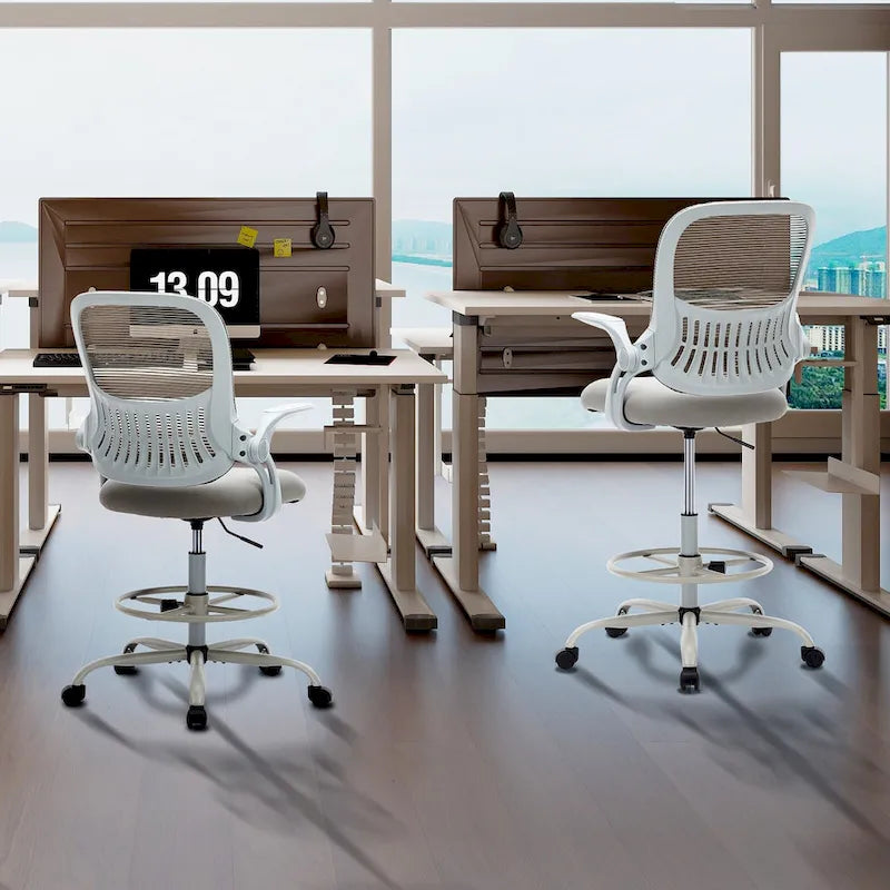 Chaise de bureau ergonomique haute de dessin avec accoudoirs rabattables