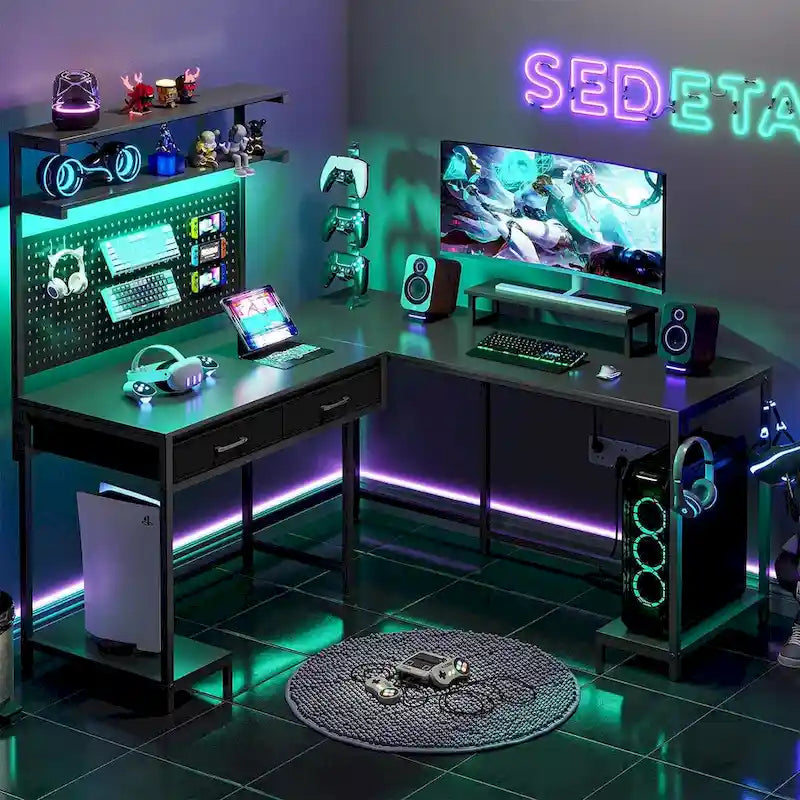 Bureau de gaming en L avec panneau perforé, tiroirs et support pour écran