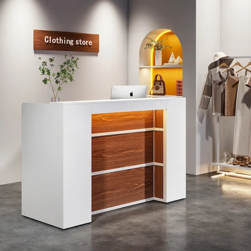 Bureau d'accueil avec lumières LED, grand comptoir d'accueil avec panneaux privatifs