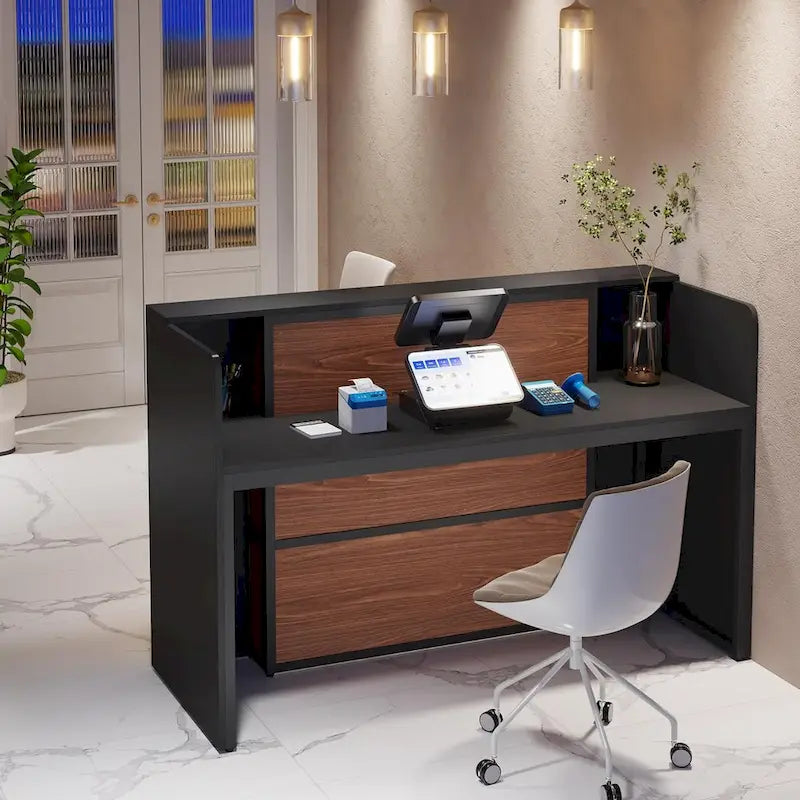 Bureau d'accueil avec lumières LED, grand comptoir d'accueil avec panneaux privatifs
