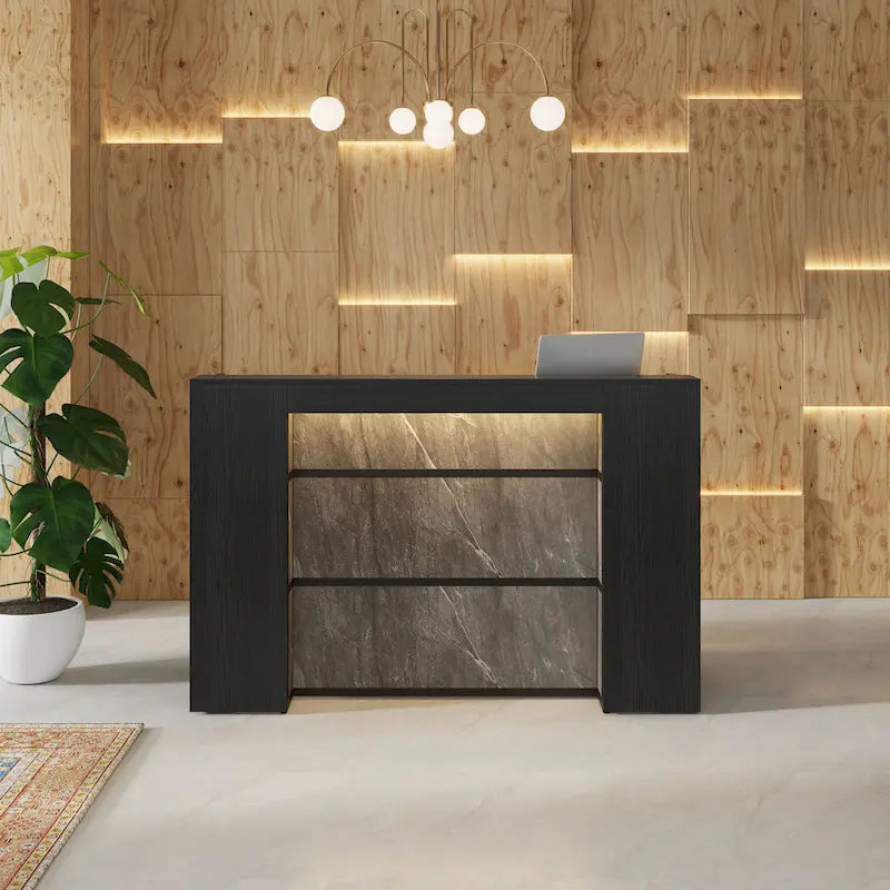 Bureau d'accueil avec lumières LED, grand comptoir d'accueil avec panneaux privatifs